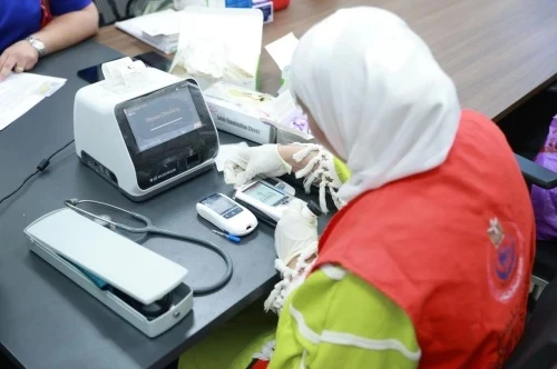 تزامنا مع اليوم العالمي للأمراض المزمنة.. تم تنظم حملة لفحص الأمراض المزمنة والكشف المبكر عن الاعتل...