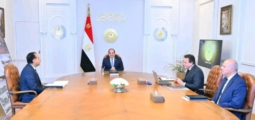 المتحدث الرسمى لرئاسة الجمهورية :- اجتمع السيد الرئيس عبد الفتاح السيسي، اليوم، مع الدكتور مصطفى مد...