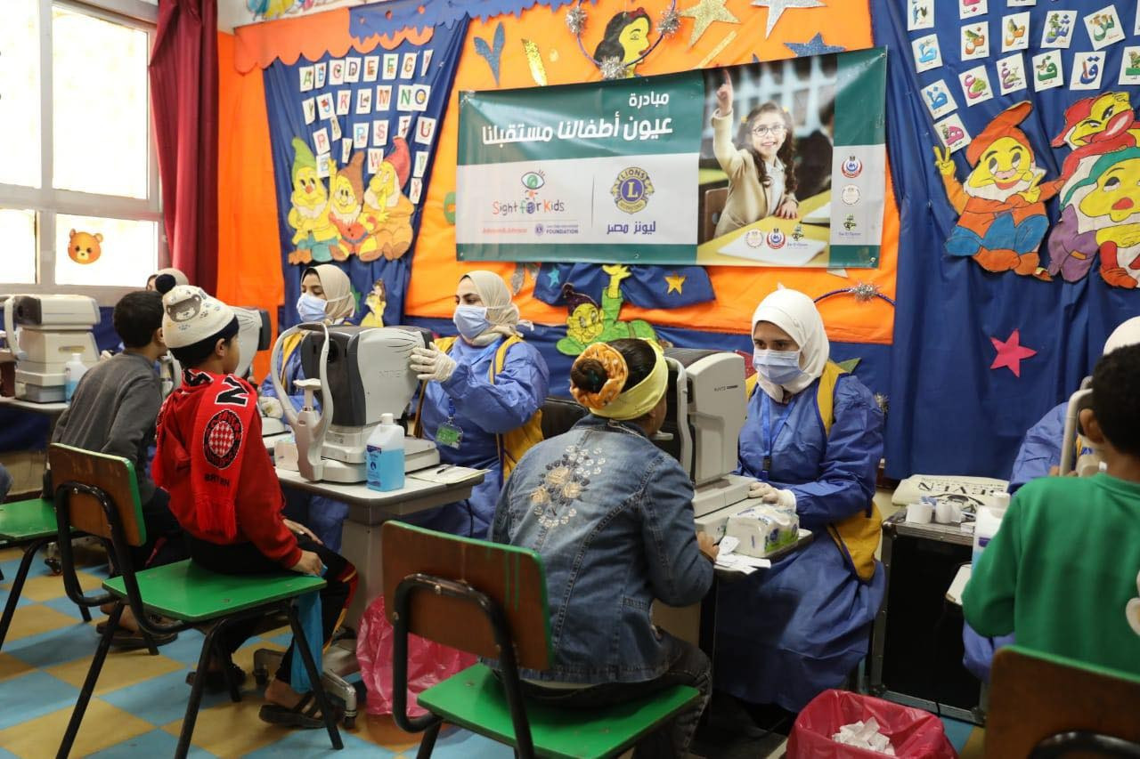 نائب رئيس الوزراء وزير الصحة والسكان ووزير التربية والتعليم يتفقدا أعمال مبادرة "عيون أطفالنا مستقبلنا" بمدرسة مصطفي عبد الرحمن بمحافظة الغربية