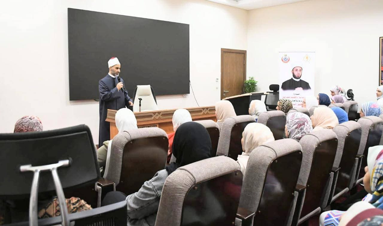 في إطار التعاون المشترك بين مبادرات الصحة العامة(مبادرة صحة المراة) ووزارة الأوقاف، انطلقت مبادرة "صحتك أمانة.. والكشف المبكر أمل" للتوعية والكشف المبكر عن سرطان الثدي.